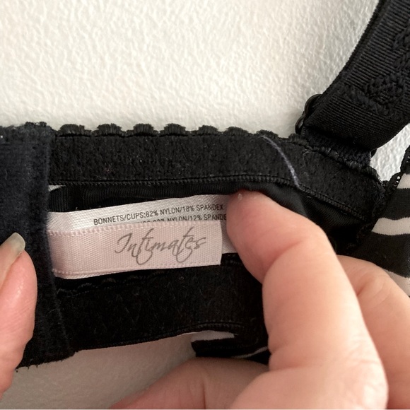 Intimates | New Zebra Pattern Bra - Picture 14 of 15